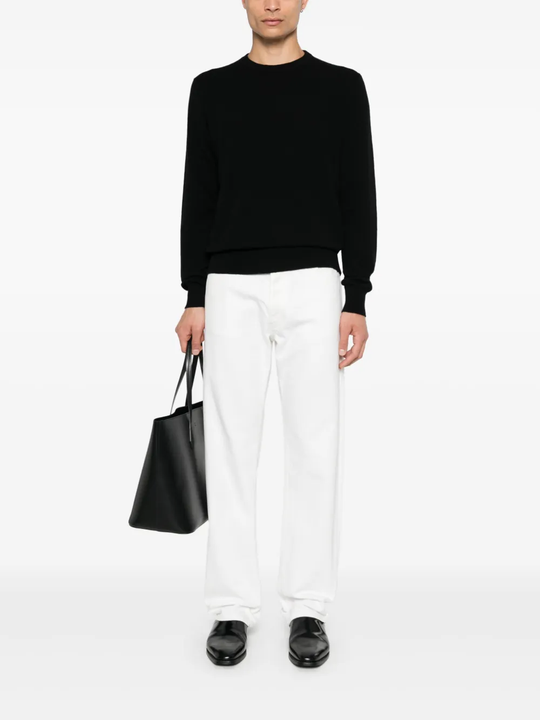 Black sweater,full body view