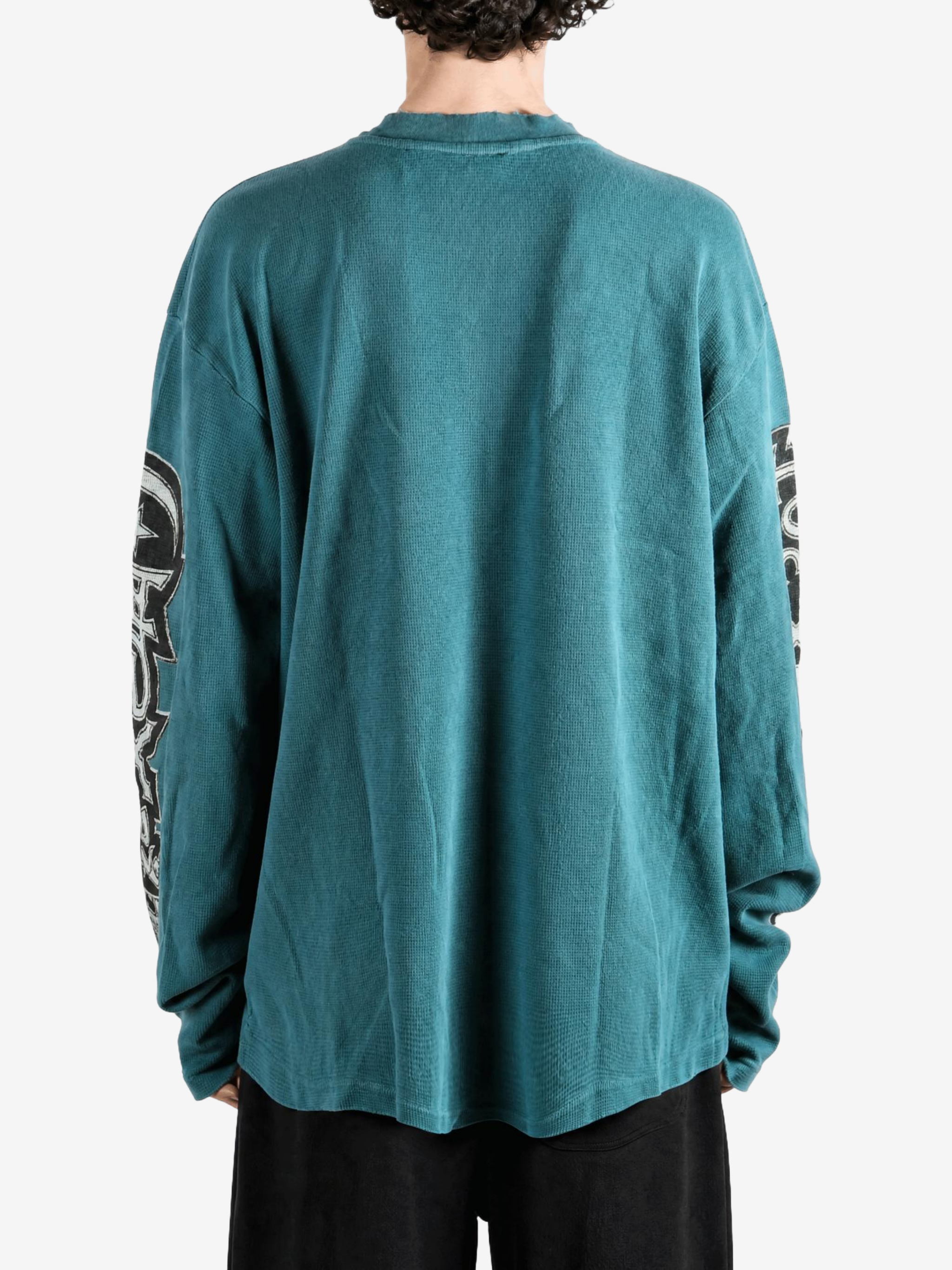 Green shirt, front view