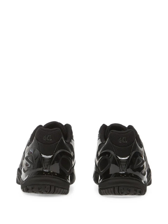 Black shoes, front view