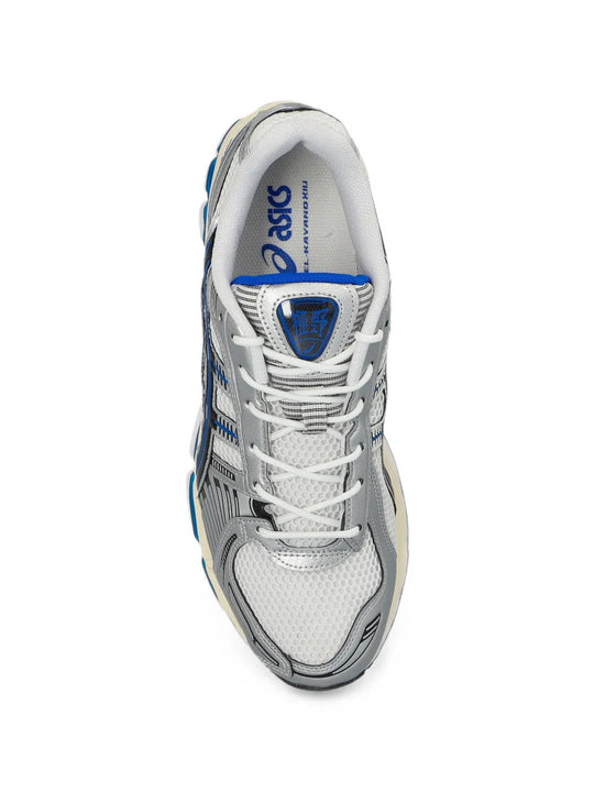 White shoes, front view