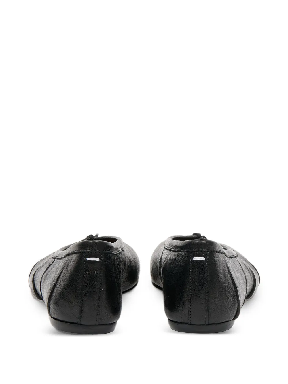 black flats,back view