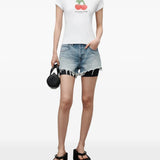 White t-shirt, full body view