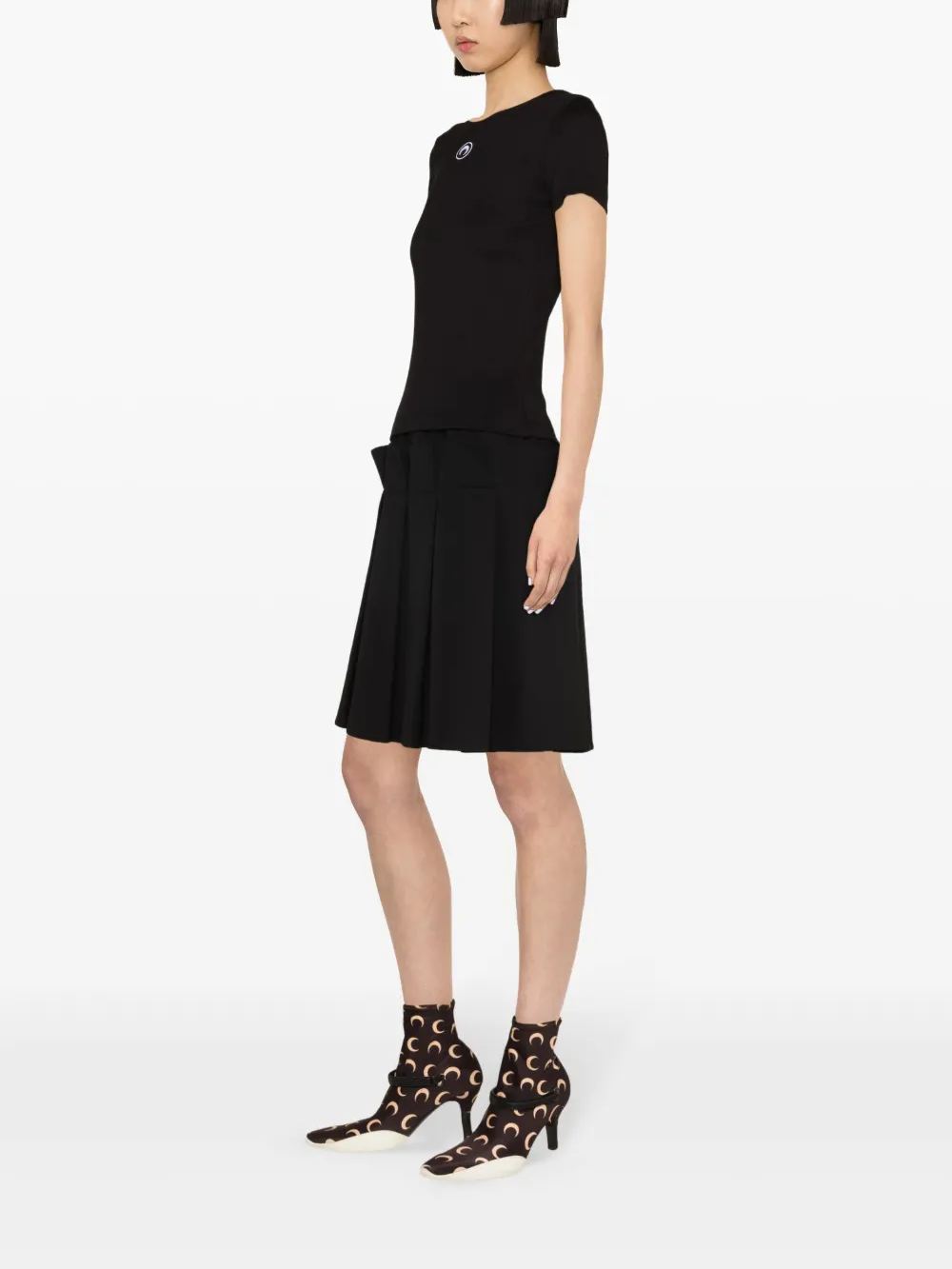 Black t-shirt, full body view