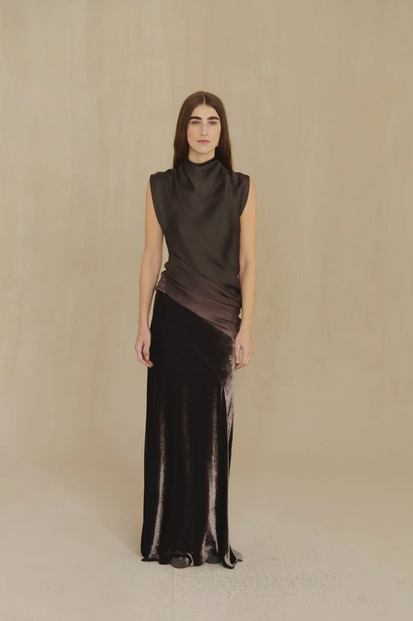 Black skirt, full body view