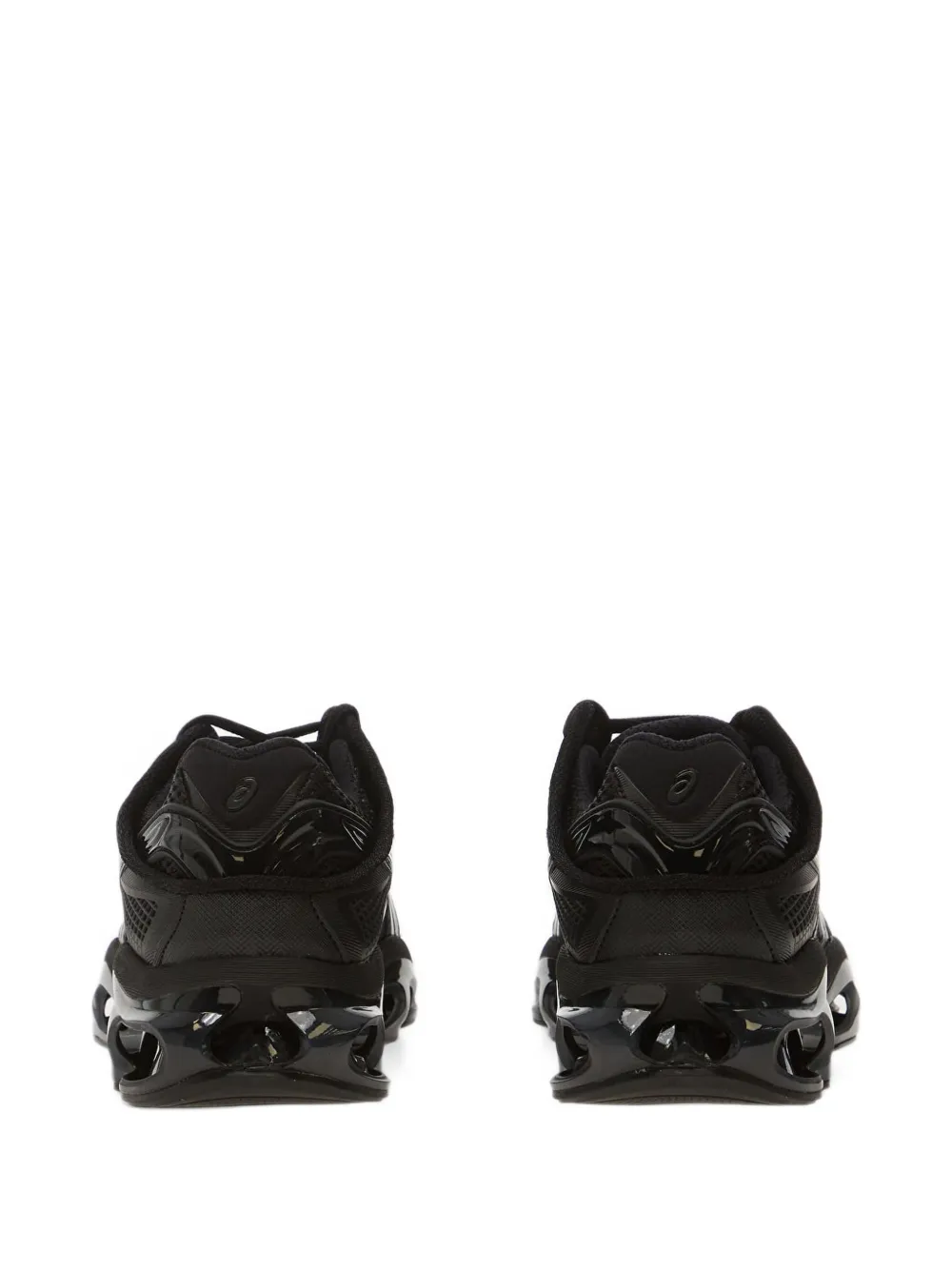Black shoes, front view