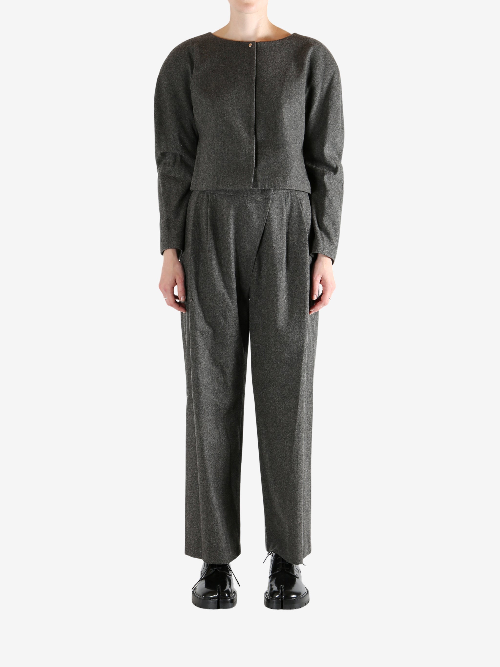 Grey tops,full body view