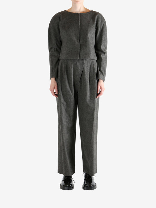 Grey tops,full body view