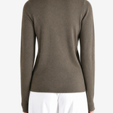 Brown t-shirt, full body view