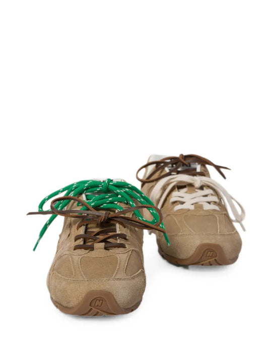 Tan shoes, front view
