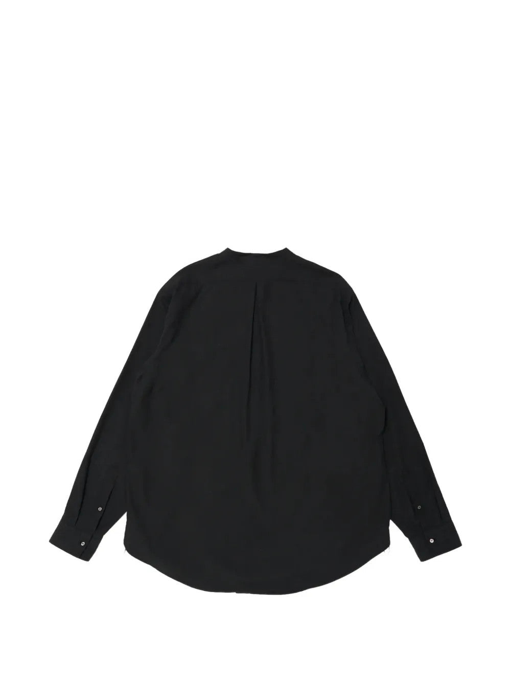 Black shirt, back view