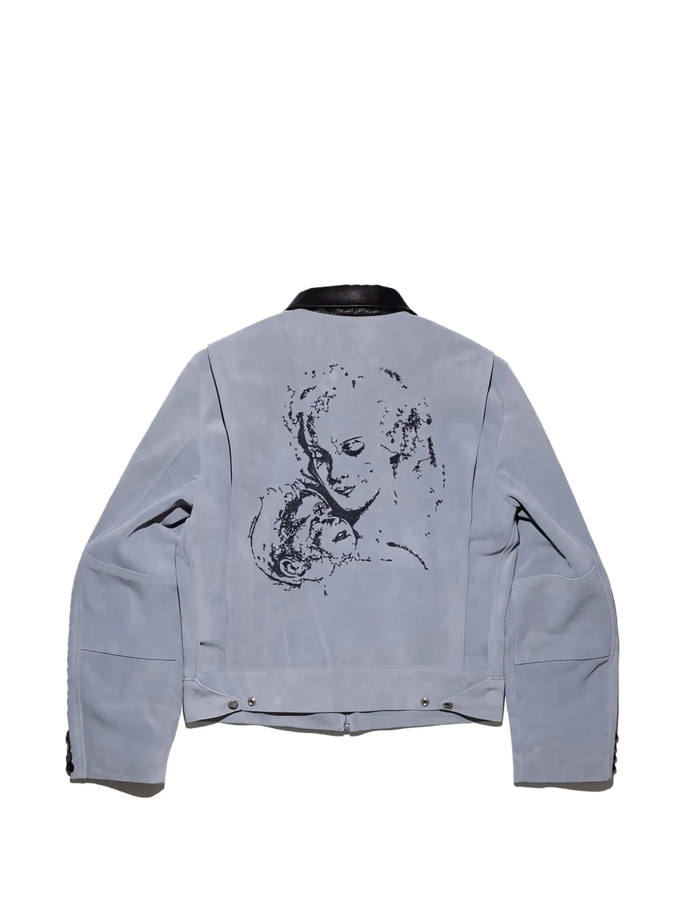 gray jacket,back view