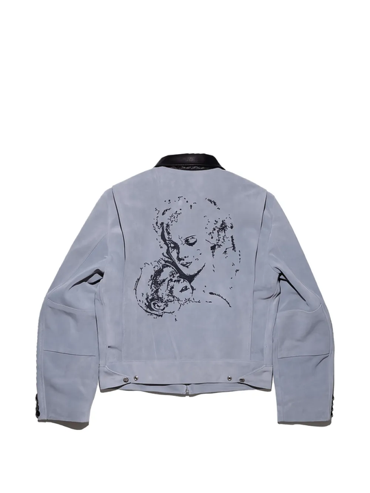 gray jacket,back view