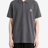 Grey t-shirt, full body view