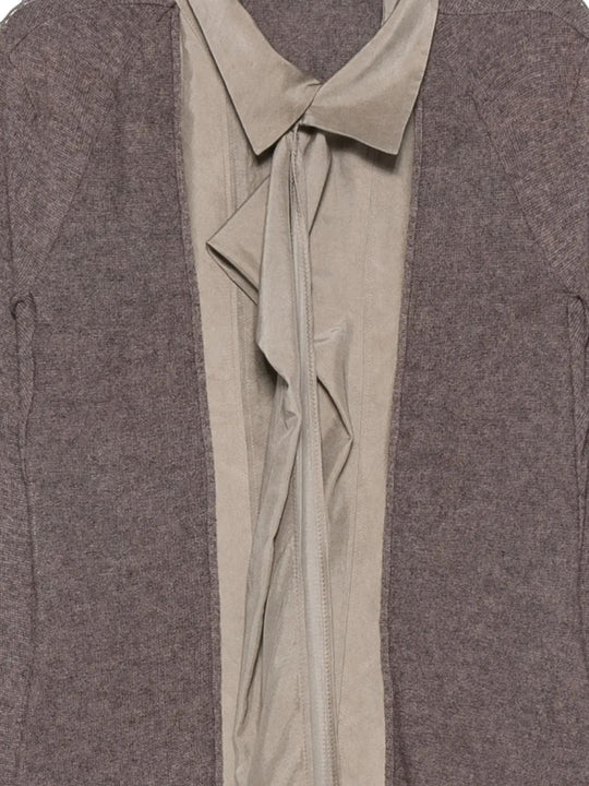 Grey knitwear, front view
