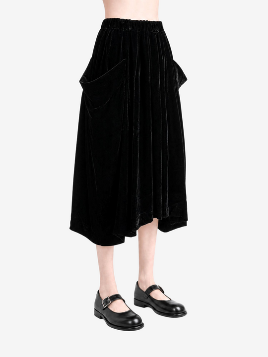 Black skirt, full body view