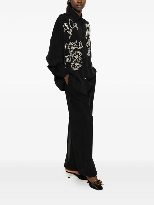 Black shirt, full body view