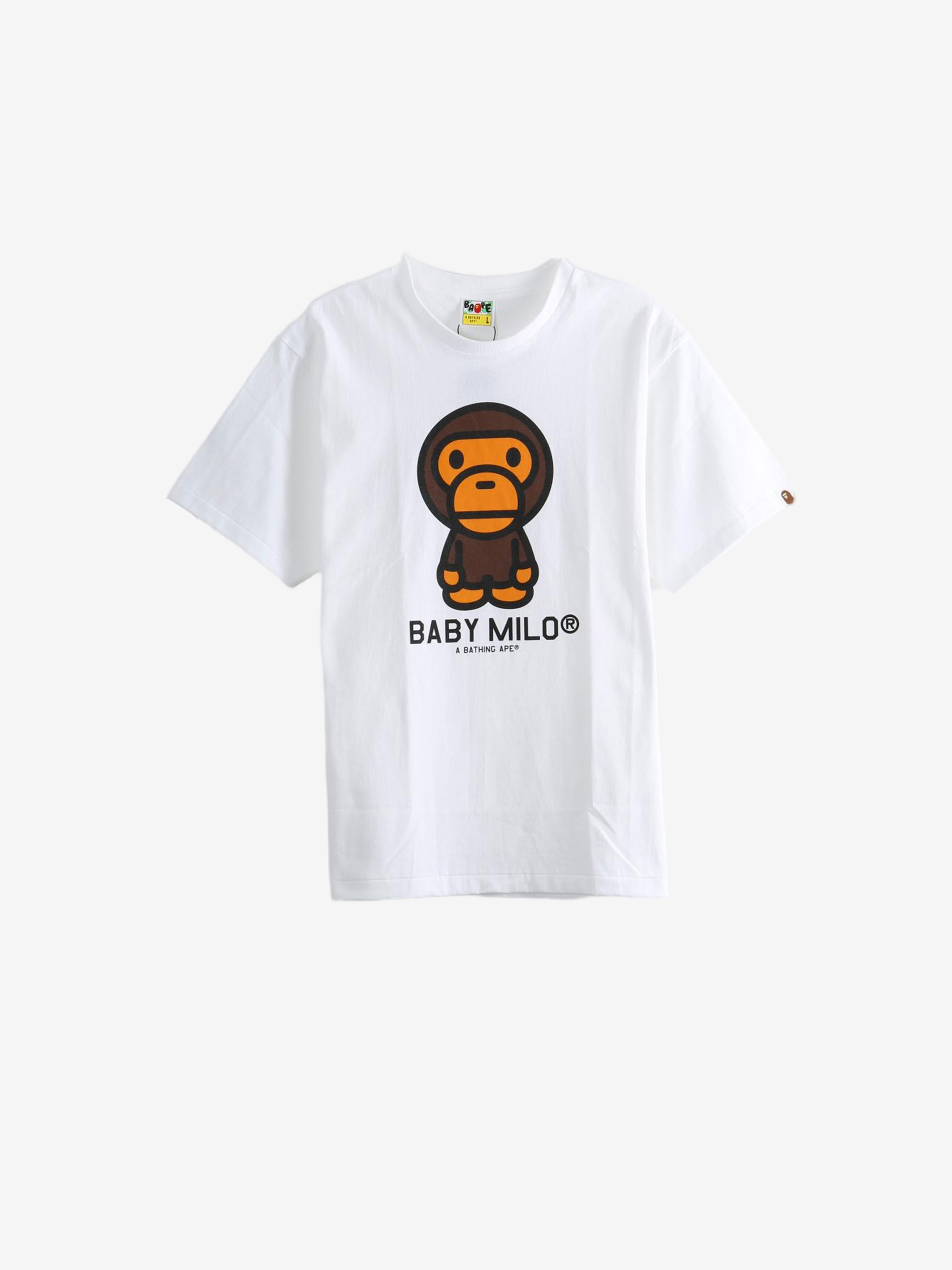 White t-shirt, front view