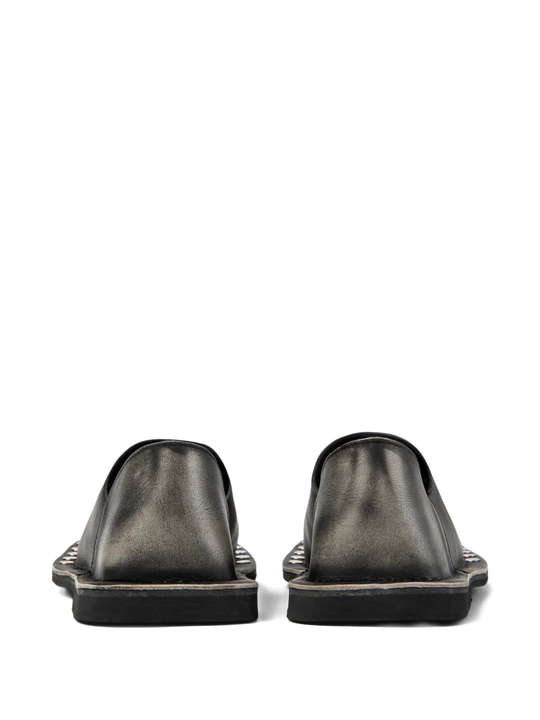 black shoes,back view