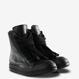 Black shoes, front view