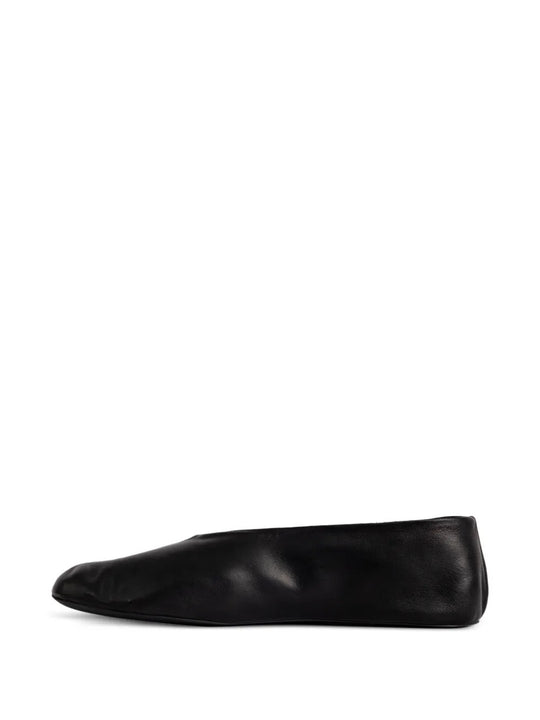 Black slipper, front view