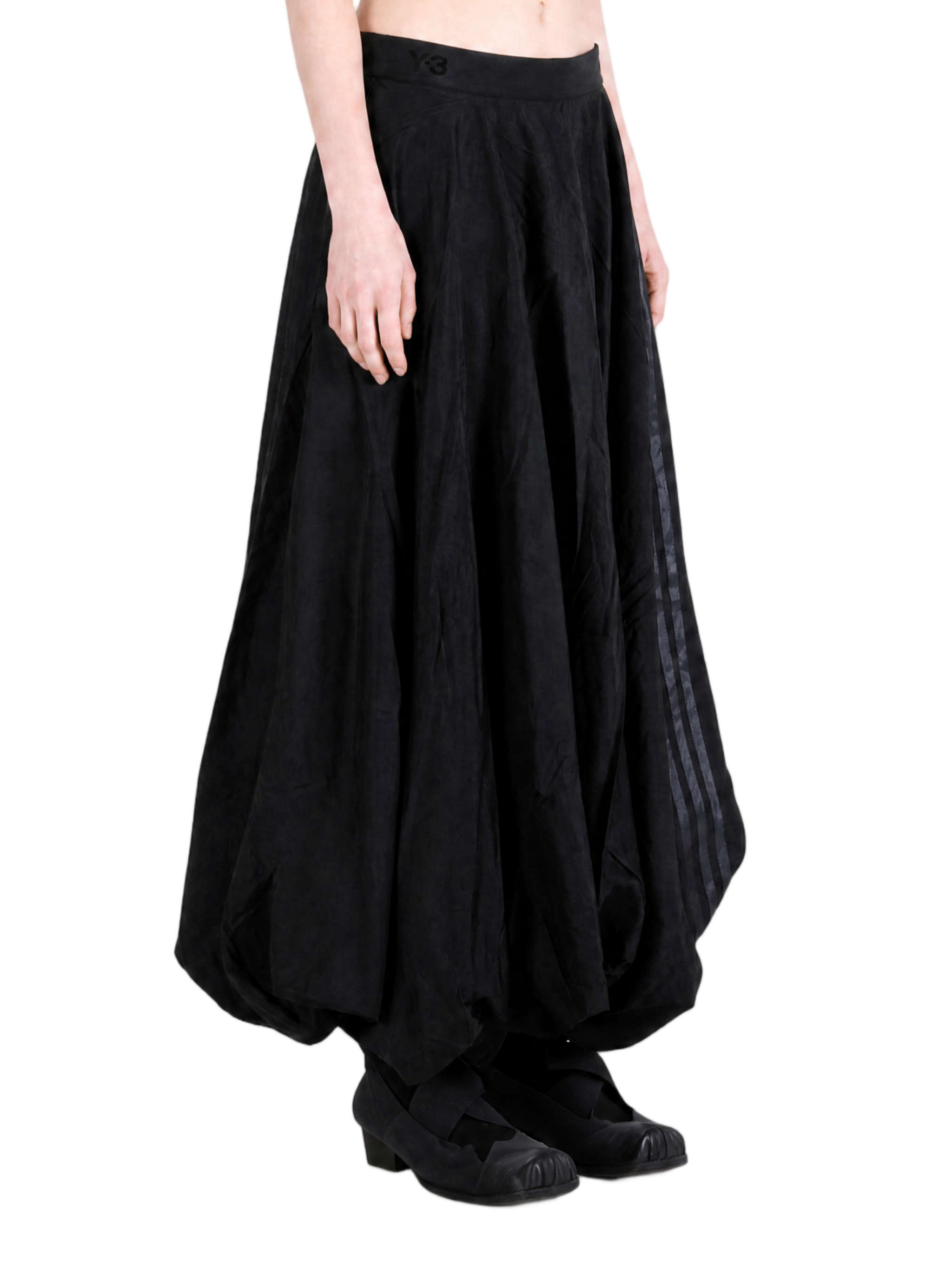Black skirt, full body view