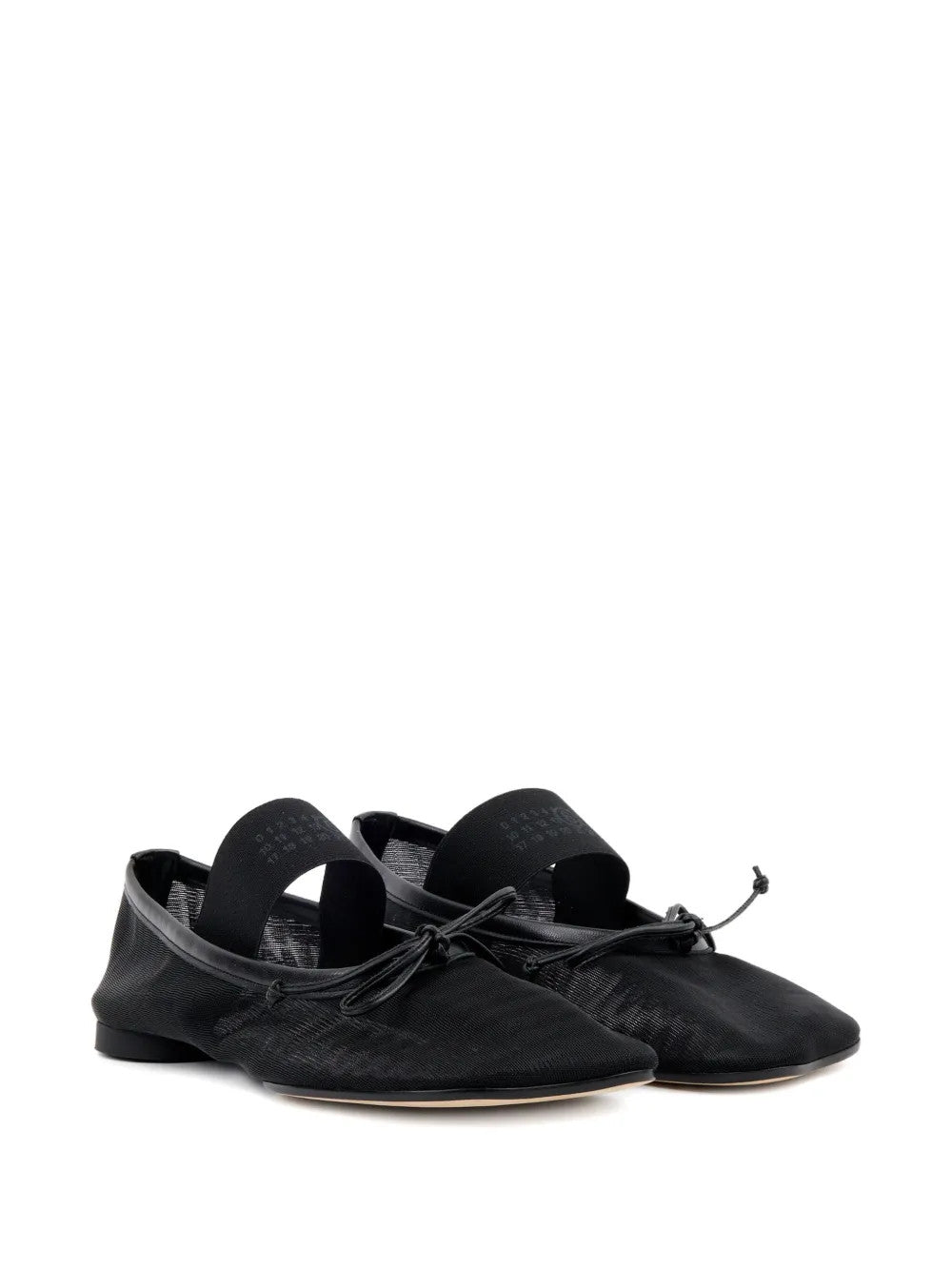 Black shoes, front view