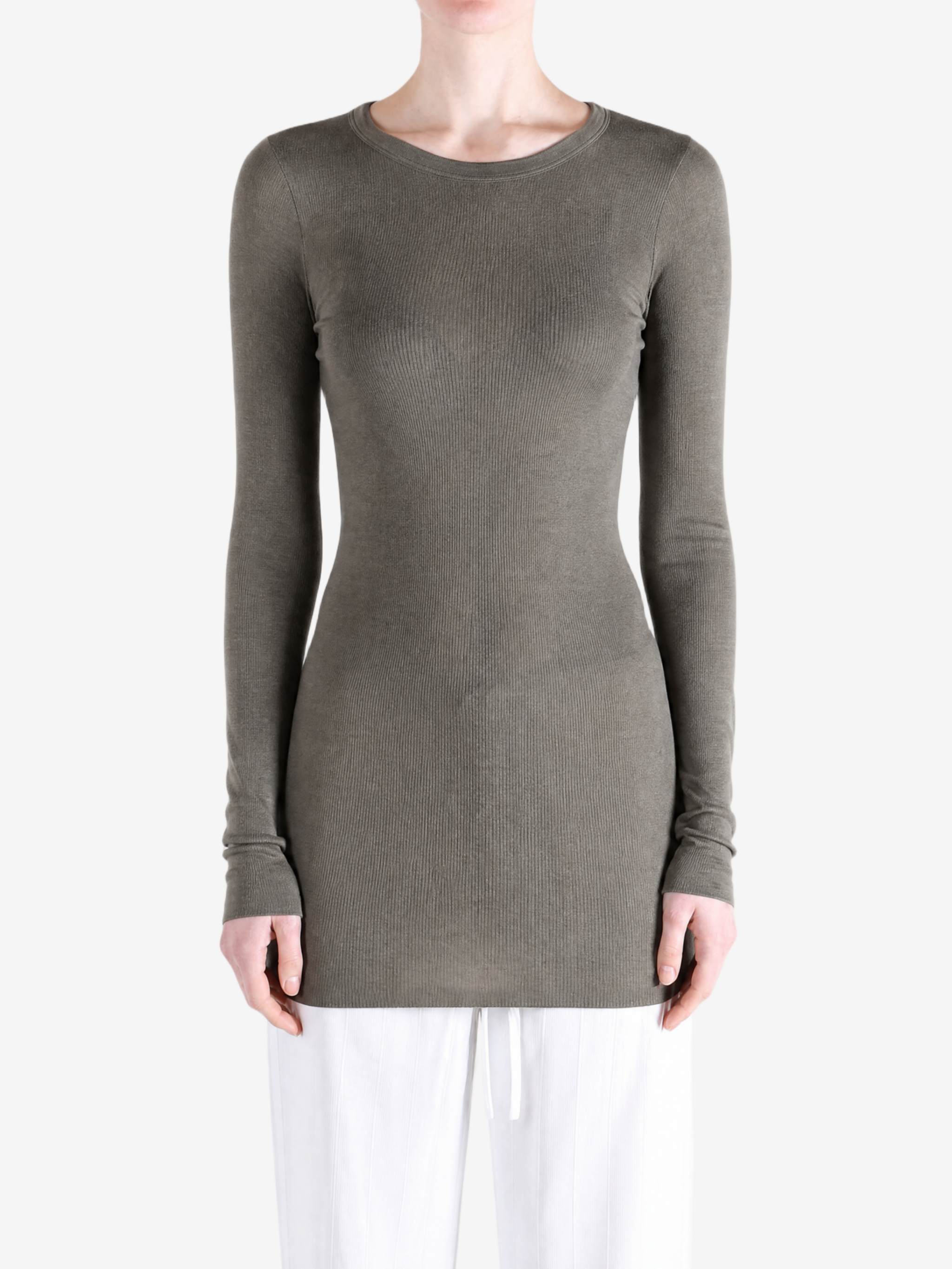 Grey t-shirt, full body view