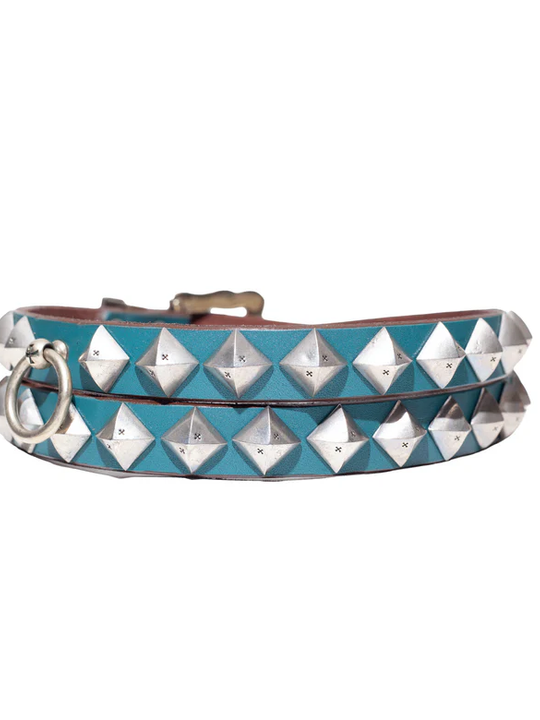 Blue accessories, front view