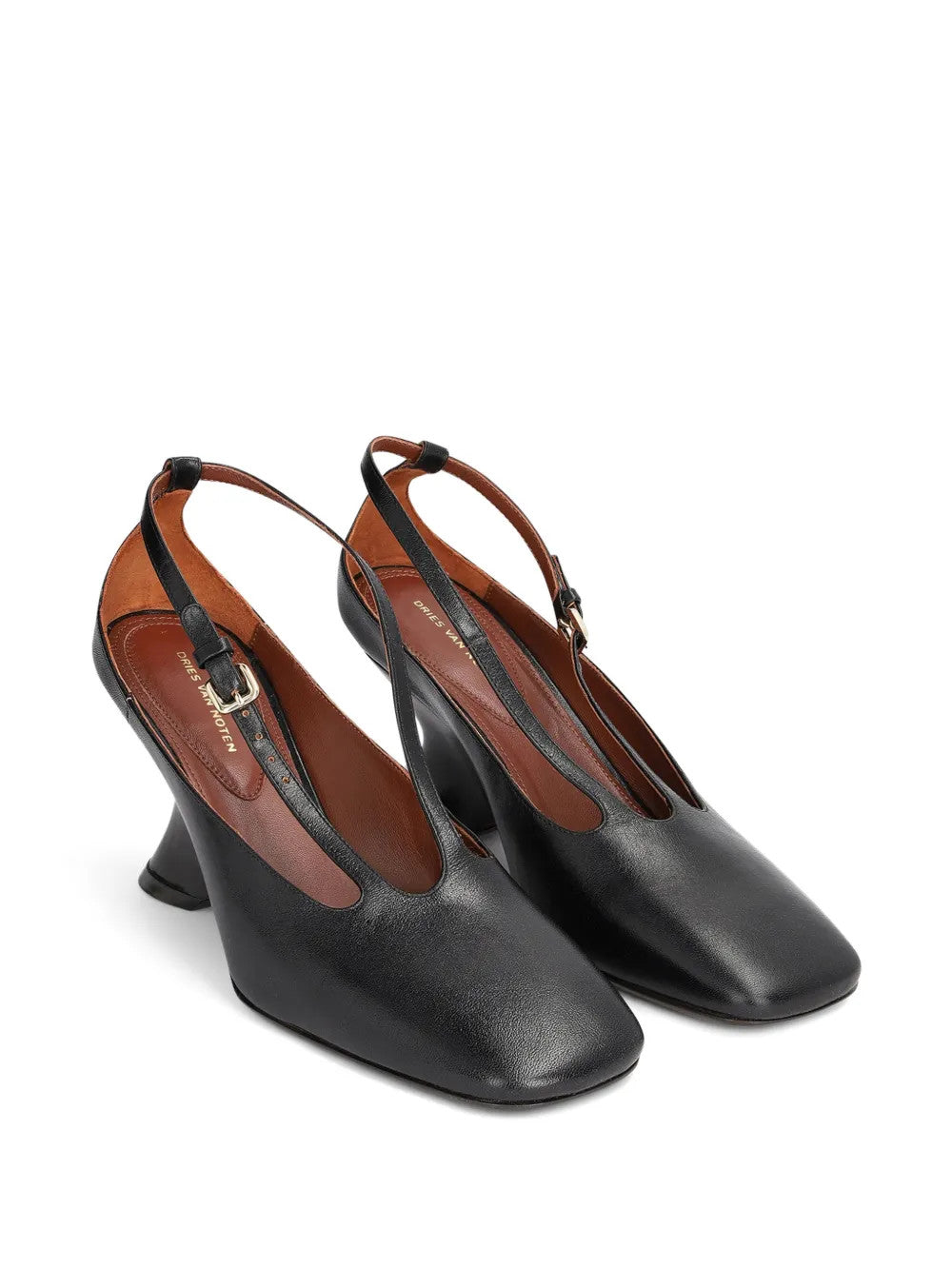 Black shoes, front view