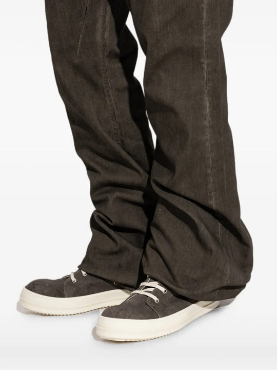 Grey shoes, front view