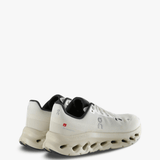 ON RUNNING - Men Cloudtilt Sneakers