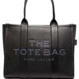 Blakc bag, front view