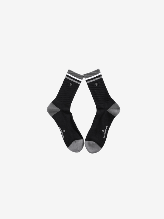 Black accessories, front view