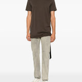 Brown t-shirt, full body view