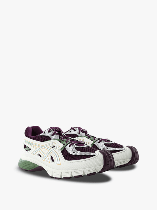 Purple shoes, front view