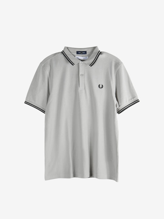 Grey shirt,front view