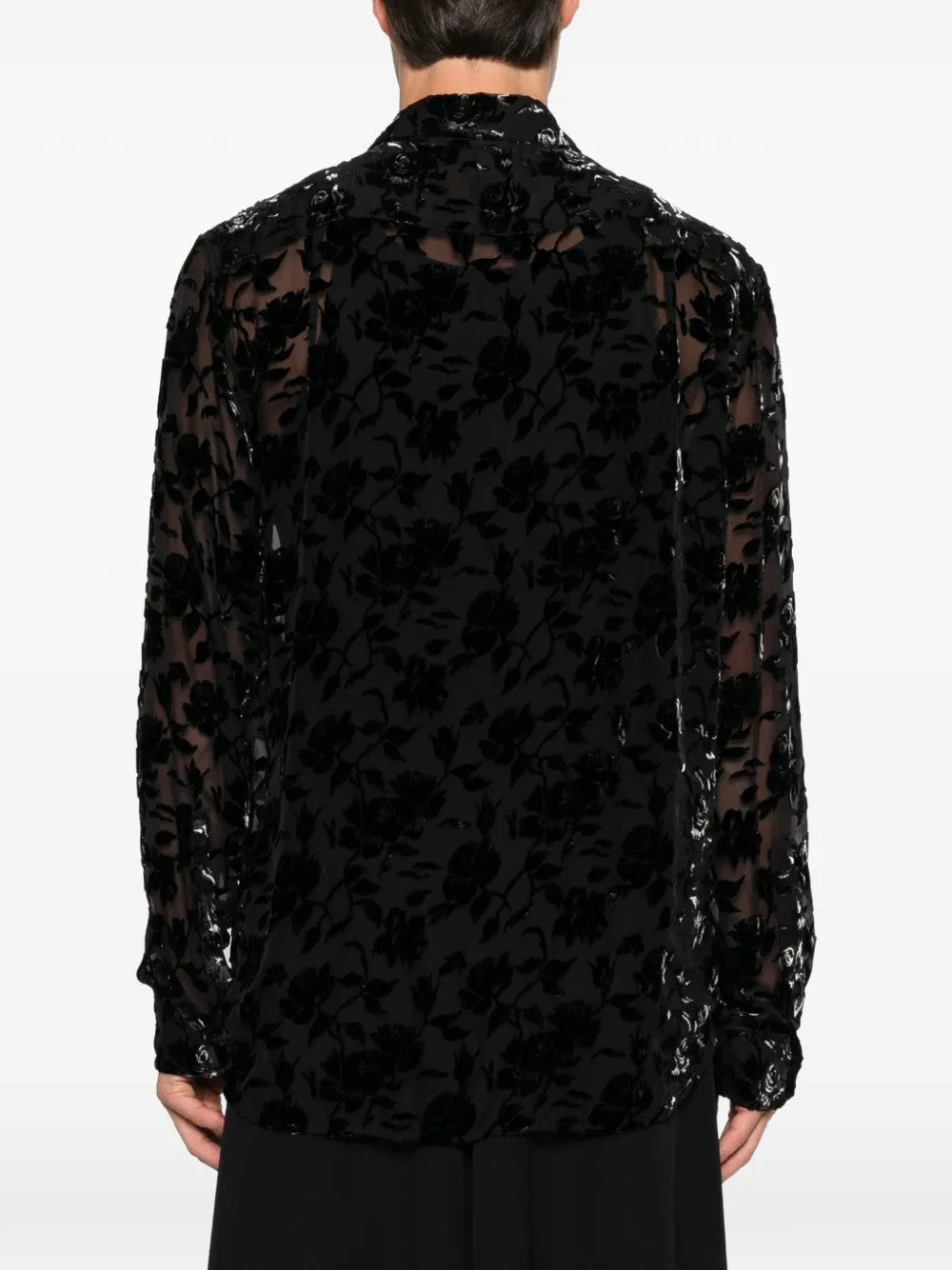 Black shirt, full body view