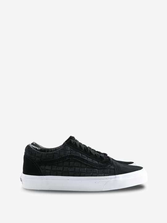 Black shoes, side view