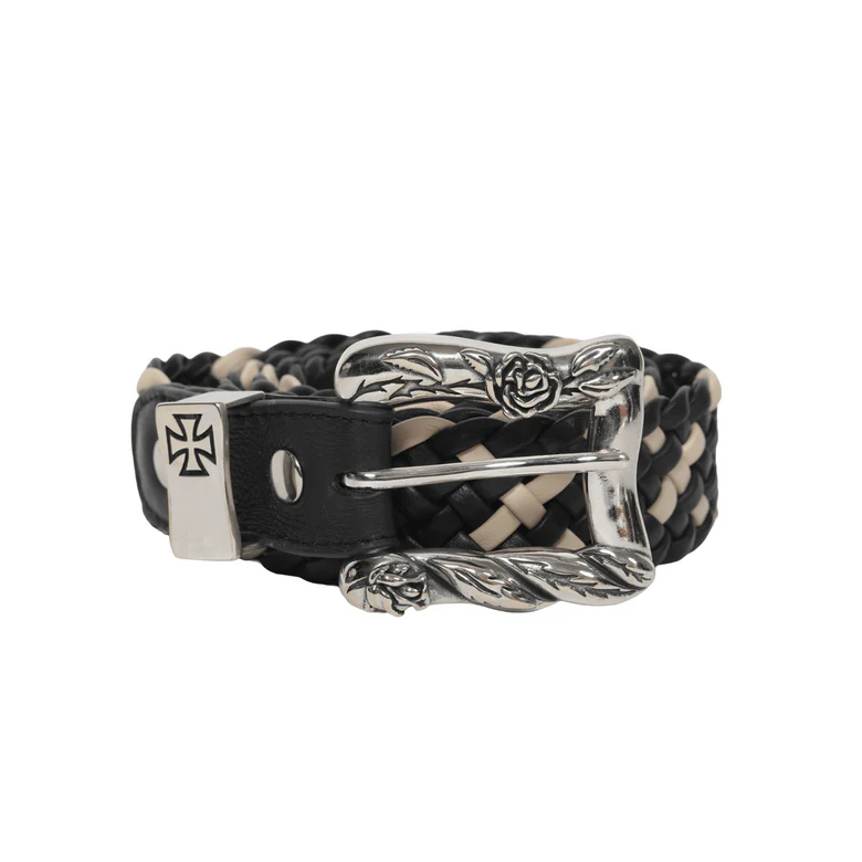 Black accessories, front view