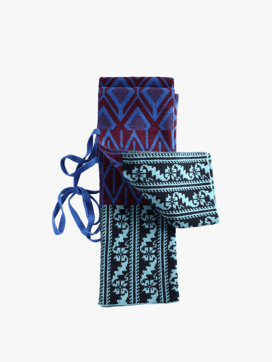 Blue scarf, front view