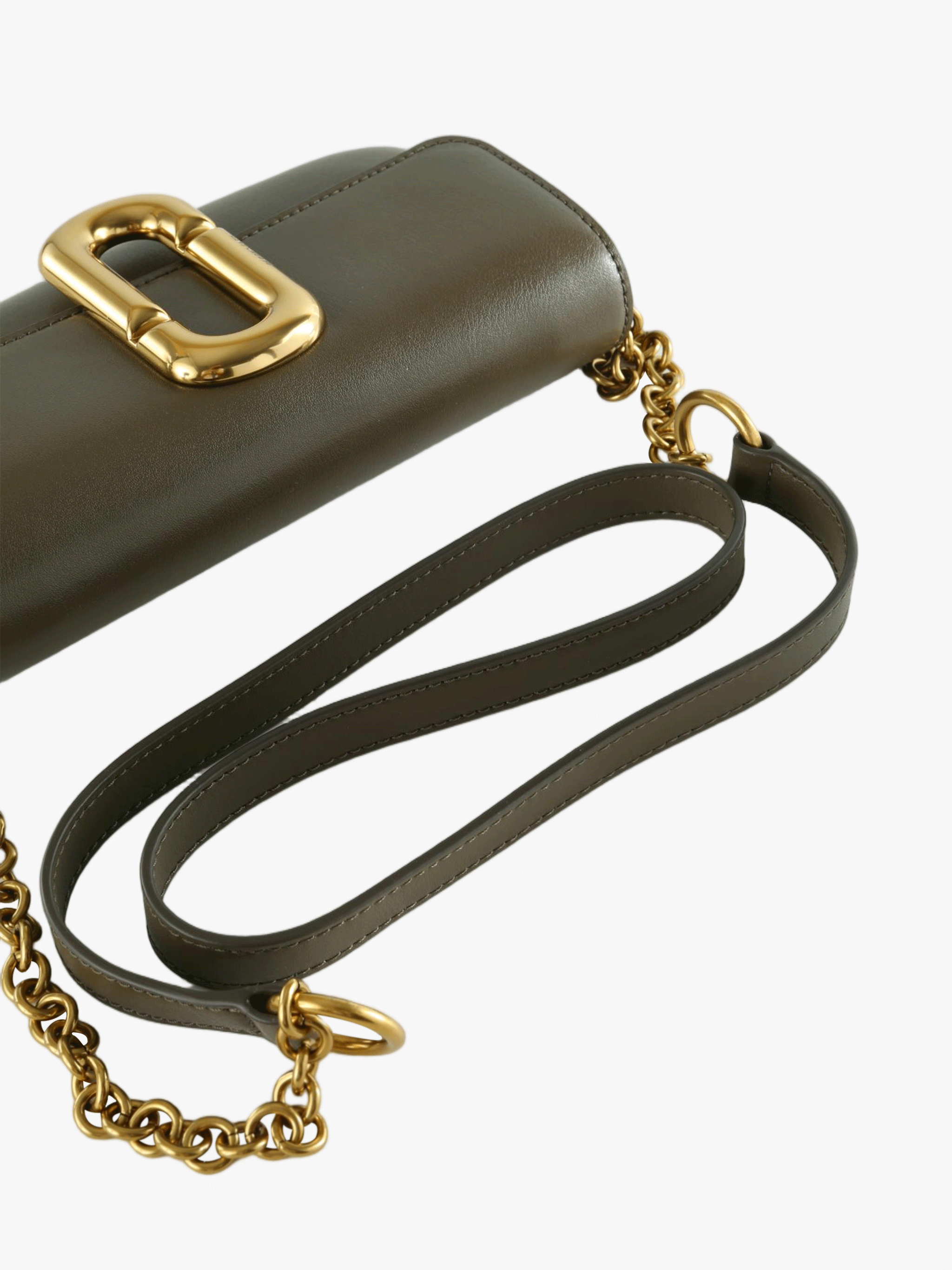 Green accessories, front view