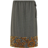 Grey skirt, front view