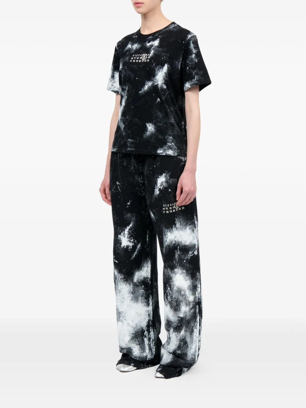 Black T-shirt, full body view