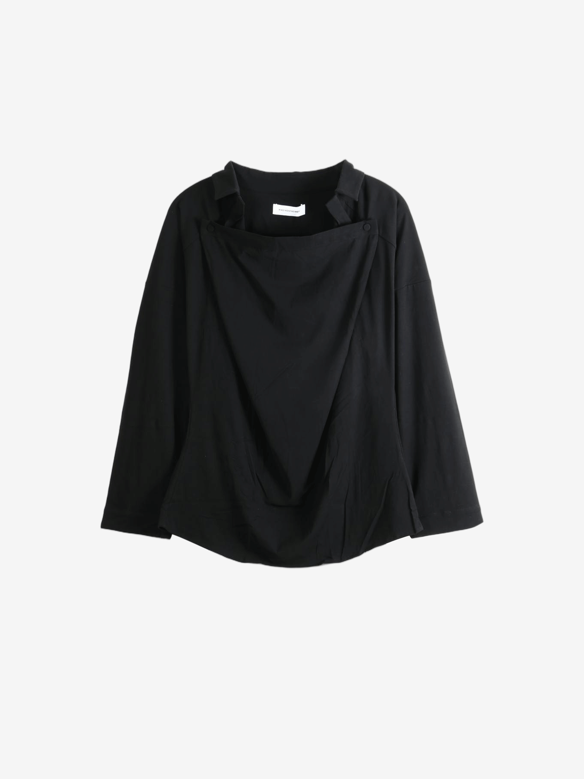 Black shirt, front view