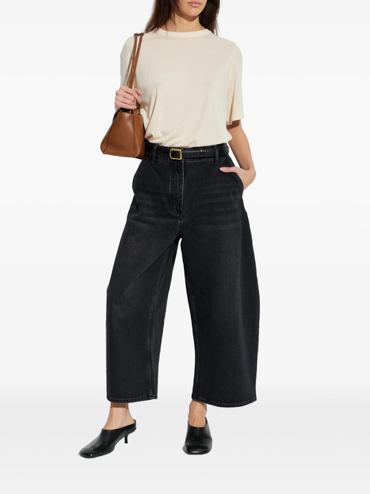 White t-shirts, full body view