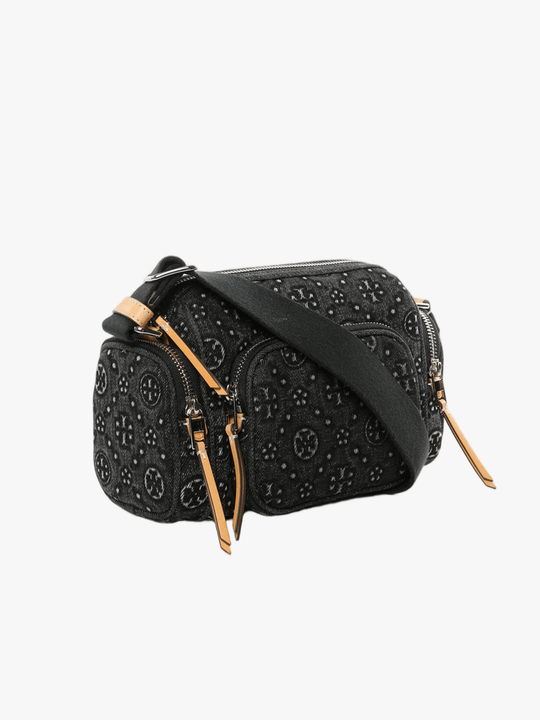 Black bag, side view