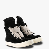 Black shoes, front view