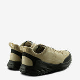 Beige shoes,front view