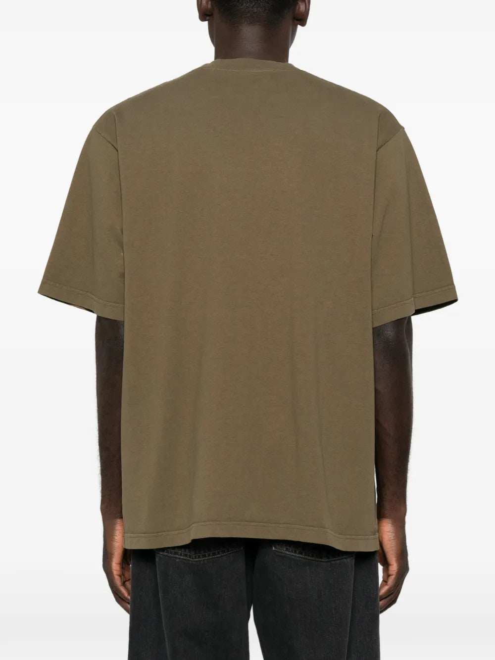 Green t-shirt, full body view