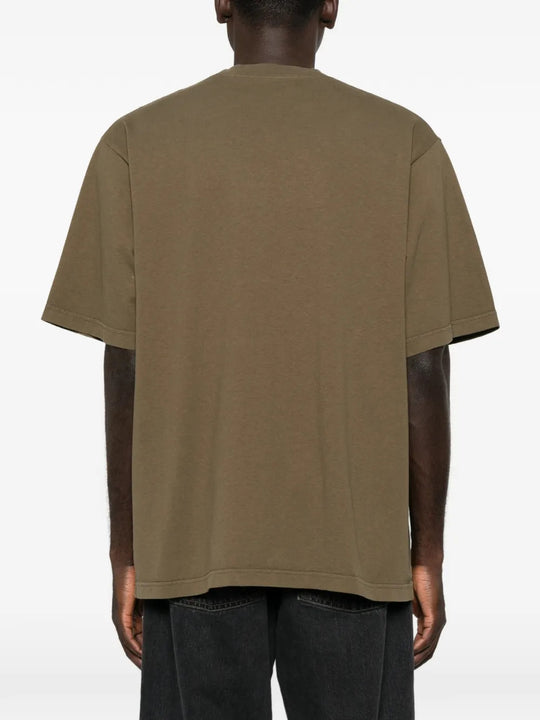 Green t-shirt, full body view